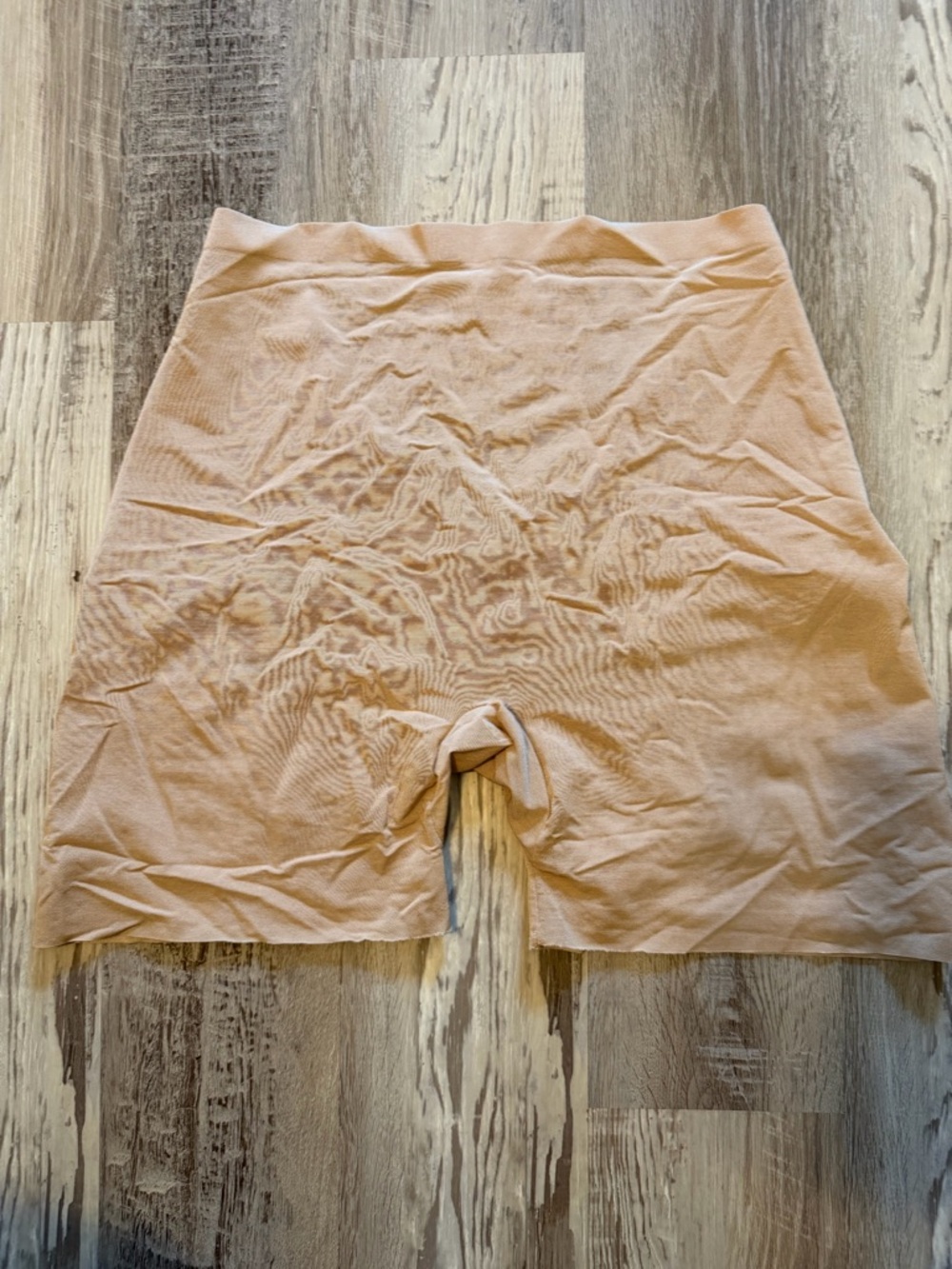 Skims Nude/Tan Seamless Low Back Shapewear Shorts